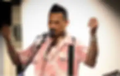 Kerap Mengumpat Orang yang Tak Sepakat dengan Dirinya, Jerinx Kini Kritik Seleb yang Berdonasi: Ketimbang Donasi Sana Sini