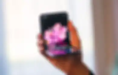 Google Janji Bawa Tampilan Flex Mode Ala Galaxy Z Flip ke Hape Lain