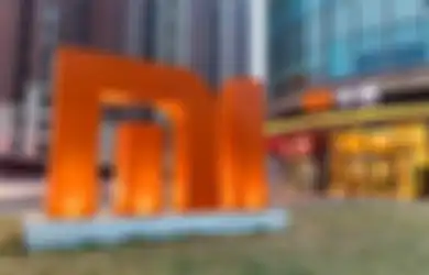 Xiaomi Patenkan 3 Desain HP Baru, Bezel Tipis dan Modul Kamera Besar