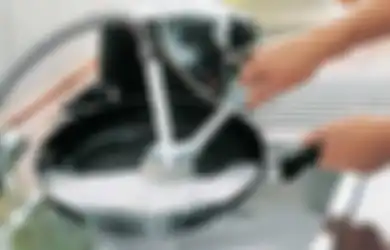 Tips Atasi Noda Pada Teko Hingga Hilangkan Bau pada Perabot Dapur