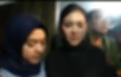 Teka-teki Awal Pertemuan Syahrini dan Laurens Terbongkar, Sosok Ini Disebut Jadi Dalang Perkenalan Sang Bule dengan Istri Reino Barack, Aisyahrani: Kesannya Kayak Dia Bertemu Nggak Sengaja