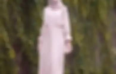 5 Model Dress Warna Dusty Pink Buat OOTD Hijab Kondangan Menawan!