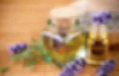 Dari Therapeutic Hingga Floral Water, Ini 4 Tingkatan Essential Oil!