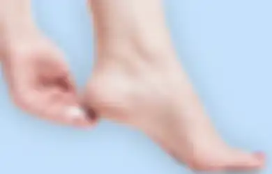 Hilangkan Tumit Kaki Pecah-pecah dengan 5 Cara Ini. Mudah Banget!