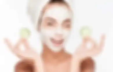 Hempaskan Bekas Jerawat dan Terlihat Fresh Saat Lebaran, Yuk Me Time Sambil Maskeran dengan Timun!