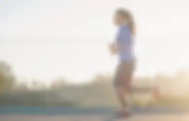 Nyeri Menstruasi Bisa Diredakan dengan 5 Olahraga Ringan Ini!