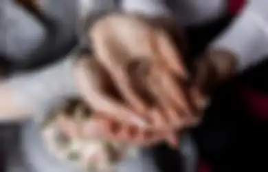 Tak Rela Ditinggal Kawin, Perempuan Ini Bersekongkol dengan Nenek Mantannya, Lalu Nekat Hadiri Pernikahan Bekas Pacarnya dan Mengaku Hamil