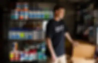 Bagai Sinetron Azab di Dunia Nyata, Dunia Bondong-bondong Masuk Masa New Normal, Penimbun Hand Sanitizer Kebingungan Kena Karma