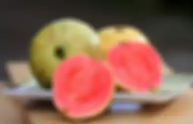 MANTAP! Konsumsi Buah Jambu Biji Berikan Banyak Manfaat Bagi Kesehatan