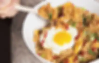 5 Makanan Ini Sebaiknya Jangan Dihangatkan Lagi Buat Sahur. Beracun!