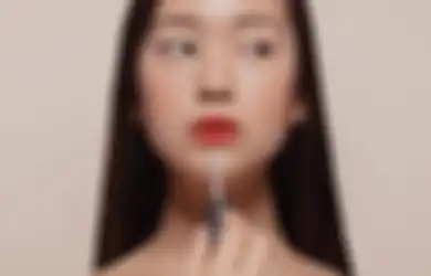 Sesuai Umur, Ini  5 Warna Lipstik Buat Remaja Biar Makeup Natural!