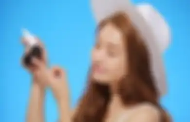 Begini 5 Langkah Reapply Sunscreen yang Benar dan Efektif, Simak