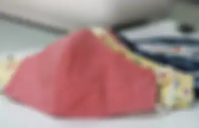 DIY Masker Kain Tiga Lapis yang Cocok untuk Hampers Lebaran. Coba Yuk!