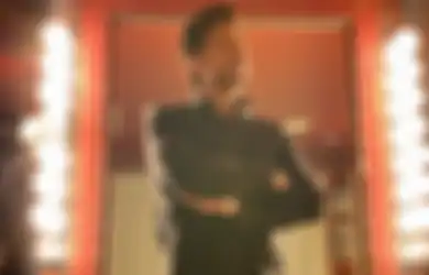 Hibahkan Uang Bahkan Kantornya untuk Isolasi Mandiri Warga India, Artis Satu Ini Ternyata Miliki Hunian Gedong yang Tak Kalah Mencengangkan, Berhiaskan ‘Emas’!