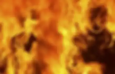 Niat Hati Sambut Suami Pulang Kerja, Seorang Istri di Cengkareng Histeris Bukan Main Lihat Pasangannya Dibakar Hidup-hidup oleh Sosok di Belakangnya, Polisi: yang Nyiram Sempat Manggil Korban