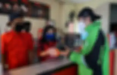 Viral! Driver Ojol Tetap Antar Orderan Meski Anaknya Meninggal Dunia
