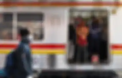 Catat! ini Jam Oprasional Bus Transjakarta dan KRL Saat Hari Raya Idul Fitri 1441 H, Tetap Terapkan Physical Distancing