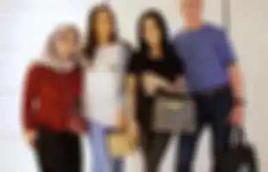 Singgung Soal Video Porno, Ayah Angkat Syahrini Sebut Wanita Beragenda Tak Lagi Perawan, Laurens Ogah Dicap Pembohong: Suruh Aja, Apa Berani Wanita Itu Sumpah di Atas Al-Qu'ran