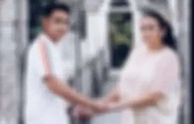Blak-blakan Sebut Suami Berondongnya Tak Dapat Warisan, Jennifer Jill Goda Boy William: Kalau Udah Masuk Nggak Bisa Keluar Sayang...