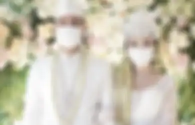 Dipanggil Berkali-kali Tak Juga Menoleh, Pengusaha Tajir Ini Kaget Bukan Kepalang Waktu Pergoki Sang Biduan Dangdut Lihat Tayangan Video di HPnya: Tontonan Khusus Orang Dewasa?
