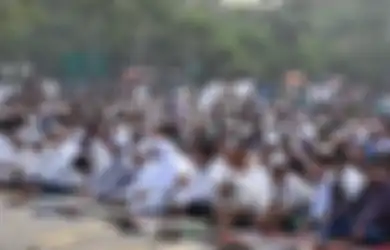 Umat Muslim Boleh Bersuka Cita, MUI Perbolehkan Salat Idul Fitri 1441 H Dilaksanakan Secara Berjamaanh di Tanah Lapang, Simak Syarat-syaratnya