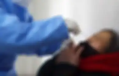 Viral Emak-emak Positif Corona Kabur dari Petugas Medis, Hilang Selama 3 Hari Ternyata Waktu Ditemukan Sedang Ada Di Tempat Ini. Begini Kronologinya