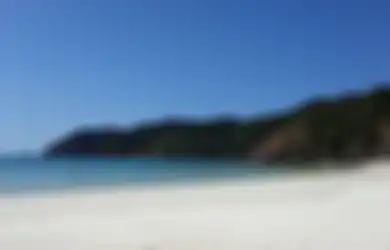 Tetap Trabas Meski Lewati Tebing Berbatu dan Minim Penerangan, Inilah Perjuangan Charolin Perawat Pulau Terluar di Indonesia, Berjuang Tangani Pasien di Tengah Keterbatasan