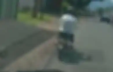 Positif Corona Usai Jalani Rapid Test, Pria Ini Buat Tim Medis yang Memeriksa Naik Pitam, Ngacir Pakai Motor karena Tak Mau Diangkut Ambulans