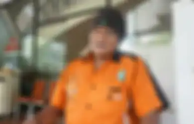 Gusti Mboten Sare, Beri Sisa Kontrakan ke Tetangga yang Terusir, Sopir Bus Ini Pulang Kampung Jalan Kaki dari Jakarta ke Solo Usai Kena PHK, Hal Tak Terduga Terjadi Saat Langkahnya Memasuki Kabupaten Batang Hingga Berakhir Kebahagiaan