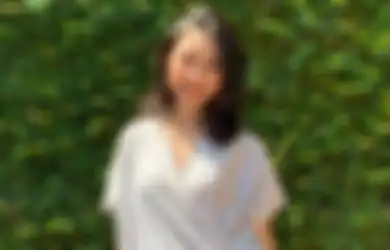 Ide Outfit Simpel Buat Lebaran Ala Safira Prameswari, Anak Djarot Saiful Hidayat