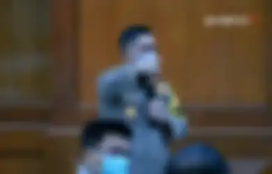 Lagi Rapat PSBB Demi Keselamatan Masyarakat, Kapolsek Ini Malah Tertidur di Tengah Acara, Kapolda Jatim Langsung Ngamuk dan Copot Jabatannya di Tempat