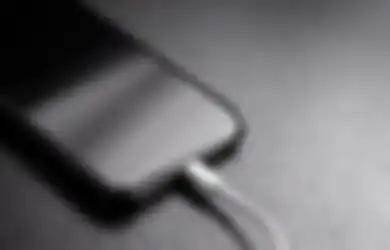Komisi Eropa akan Buat UU Khusus Port Charger, Desakan Buat Apple?