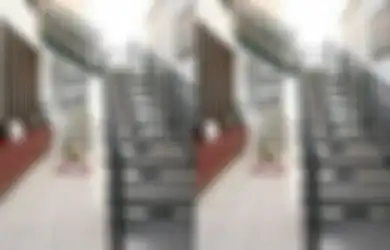 Berdesain Melayang, Tangga Beton Kokoh Tetap Terkesan Ringan Menjulang