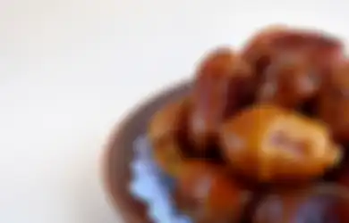 Jadi Pilihan Kudapan Saat Puasa, Ini 5 Manfaat Kurma Bagi Kesehatan!