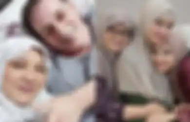 Innalillahi, Fanny Bauty Bawa Kabar Pilu, Ibunda Shireen Sungkar Minta Doa Tulus untuk Kesembuhan Besan, Teuku Wisnu: Makasih Ma...