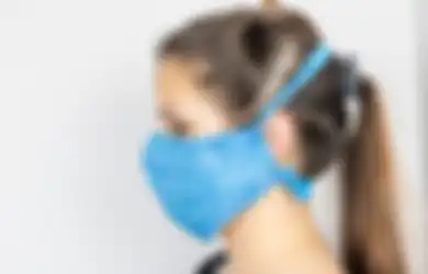 Enggak Ada Manfaatnya, Ini 8 Kesalahan Pakai Masker Saat New Normal yang Sering Dilakukan!