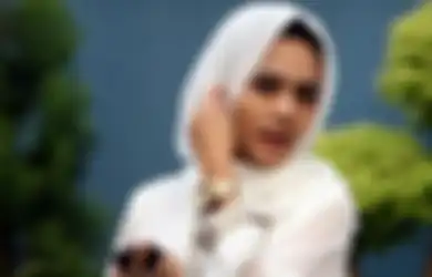 Belum Lagi Beres Puaskan Hasrat 3 Laki-laki Tapi Keburu Digerebek Polisi, Model Majalah Dewasa Ini Malah Bongkar Kelainan Mantan Ayu Ting Ting di Atas Ranjang