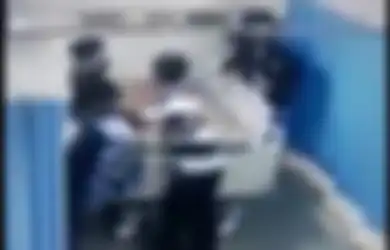 Kelewat Anarkis, 100 Orang Bersenjata Tajam Satroni Rumah sakit di Makassar Bawa Kabur Jenazah PDP Corona, Pihak RS: Kami Biarkan Saja Agar Tak Terjadi Pertumpahan Darah