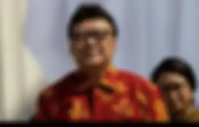PNS Akan Dikenakan Kerja Sif, Menteri PAN-RB Koordinasi dengan PT KAI, Tjahjo Kumolo: Mengurangi Penumpujan Calon Penumpang di Masa PSBB