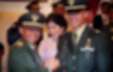 Dituding Menyesal Tinggalkan Karier Tentaranya Hingga Dibela Istri Sendiri, AHY Malah Lontarkan Komentar Begini Saat Lihat Fotonya Berseragam TNI Terpajang di Pintu Bak Truk