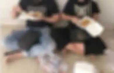 Biasanya Dikira Tak Sopan, Kebiasaan Makan Sambil Duduk di Lantai Ternyata Bawa Manfaat Besar!