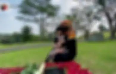 Baru Berusia 3 Tahun, Reaksi Putri Ririn Ekawati Saat Pertama Kali Kunjungi Makam Sang Ayah Bikin Haru, Cattleya: Papa Kok Nggak Muncul-muncul?