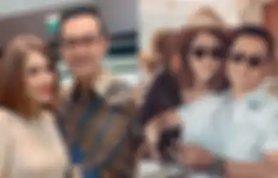 Sempat Menjadi Lelaki Pujaan Paramitha Rusady, Aktor 90an Ini Sekarang Hidup Bahagia di Rumah Mewah dengan Sang Istri, Pertama Kali Ketemu Saat Gunawan Sedang Potong Rambut