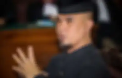 Rasakan Dinginnya Lantai Penjara, Ahmad Dhani Sesumbar Tak Takut Walau Pernah Dijebloskan ke Sel Tahanan Saat Ditanya oleh Daniel Mananta, Dirinya Siap Bahkan Bila Dihadapkan oleh Malaikat Maut 