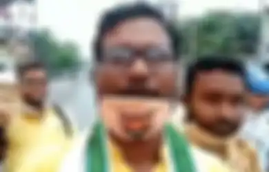 Luapkan Kemarahanya Usai 20 Tentara Negaranya Tewas, Masyarakat India Bakar dan Arak Patung 'PM China', Malah Jadi Bahan Tertawaan Netizen karena Ini