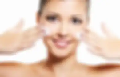3 Milk Cleanser Lokal 10 Ribuan, Ampuh Bersihkan Noda & Cerahkan Kulit