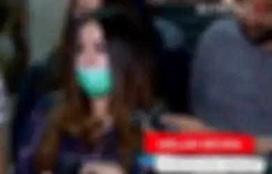 Malam-malam Jenguk Ayahnya, Ekspresi Putri John Kei Berubah Saat Disinggung Ini, Melan: Bikin Papa Tambah Pusing
