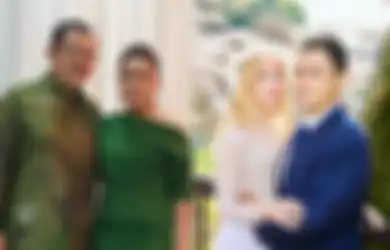 Ayah Mertua Asyik Panen Jambu Bareng Mayangsari, Penampilan Mantu Bule Bambang Trihatmodjo Saat Gelar Tedak Siten Jadi Sorotan, Netizen: Njawani! 