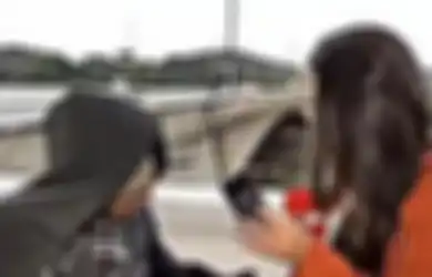 Lagi Siaran Langsung, Reporter Ini Ditodong Pisau oleh Pria Nggak Dikenal