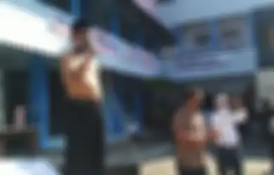 Lepas Baju dan Mengundurkan Diri di Hadapan Demonstran, Rektor Uniba Solo Kecewa dengan Yayasan, BEM dan Organisasi Mahasiswa Tidak Ada Pelantikan